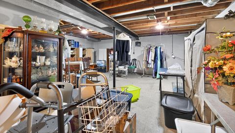 24145 Meadowbridge Dr