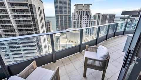 1000 Brickell Plz