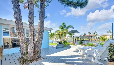 1015 SPINDLE PALM WAY