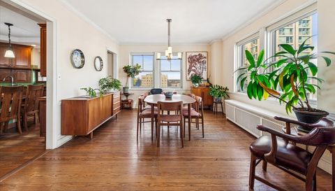 5555 N Sheridan Road