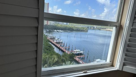 17100 N Bay Rd #1904