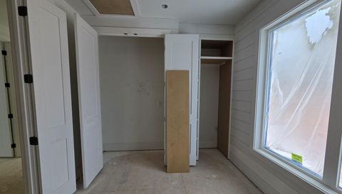 7048 Nichols Cove Dr