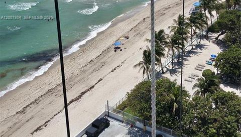 2751 N Ocean Dr
