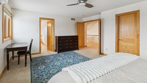 2728 Headland Court SW