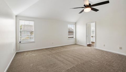 2319 Sawgrass Dr