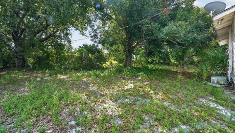 2282 Diplomat Dr