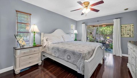 25 HARBOR WOODS CIRCLE