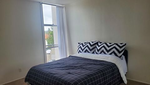 3050 Rue Dorleans 370