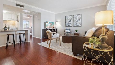 101 OYSTER BAY CIRCLE