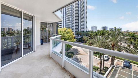 21205 Yacht Club Dr