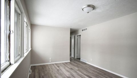 2426 Montgomery Ave NW