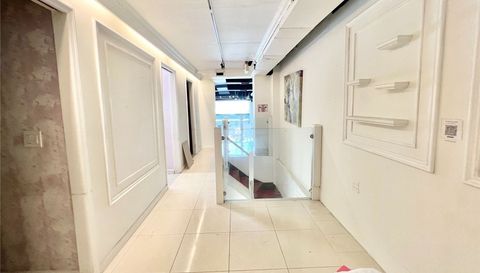 39-07 Prince St
