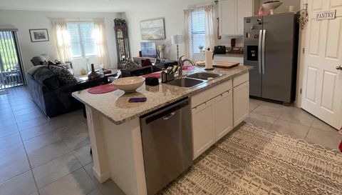 939 Remington Green Dr SE