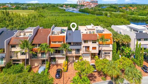 6124 Paradise Point Dr