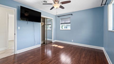522 Wilshire Dr