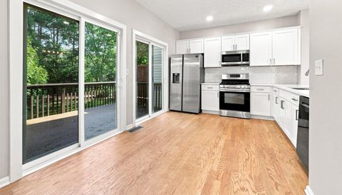 3684 Lantern Walk Ln