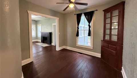 814 E INDIANA AVENUE