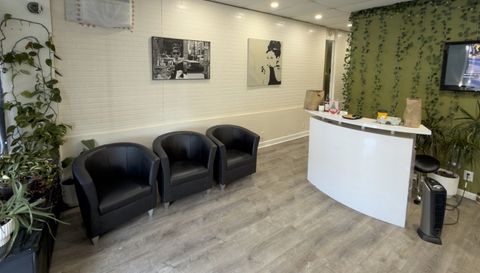 1011 N Western Avenue