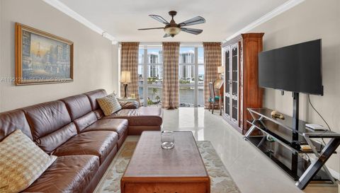 1000 Parkview Dr