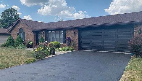 2428 Rolling Hill Dr