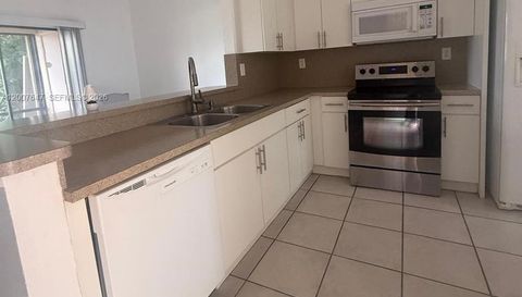 1004 San Remo Cir
