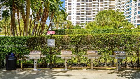 600 Three Islands Blvd