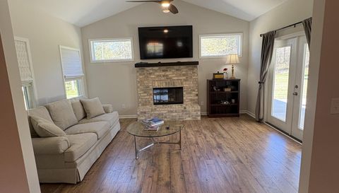 202 Millwood Ct