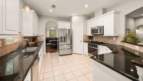5210 Weston Dr