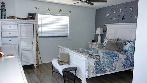 2395 Harbor Blvd Apartment 203