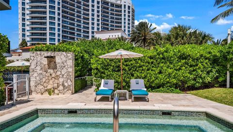 5875 Collins Ave