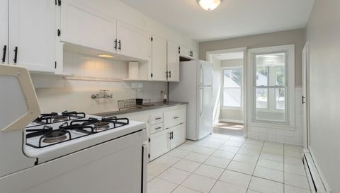 2815 Dupont Avenue S