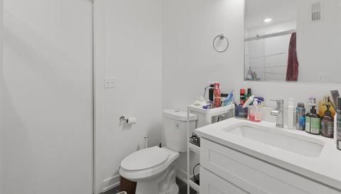 4939 N St. Louis Avenue