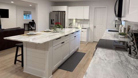 324 Leah Miller Dr NW