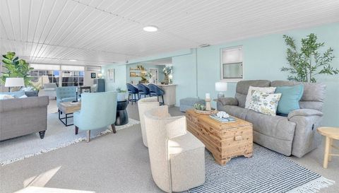 1015 SPINDLE PALM WAY