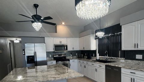 7823 Shane Ct