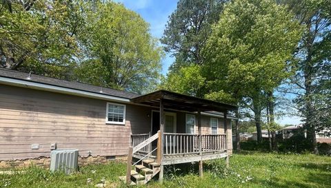 132 Pineview St