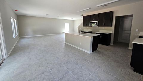 12569 Creekside Manor