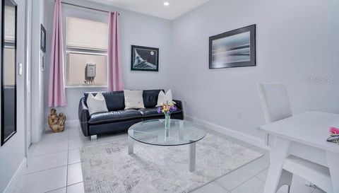 10481 ROYAL CYPRESS WAY