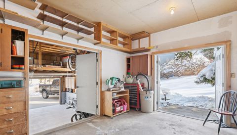 5833 Creek Valley Rd