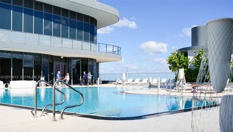 1000 Brickell Plz