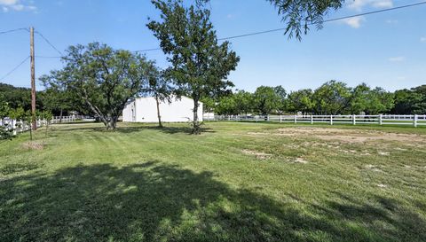 7228 Emerald Dr