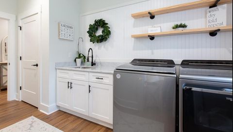 3395 Mariana Oaks Dr