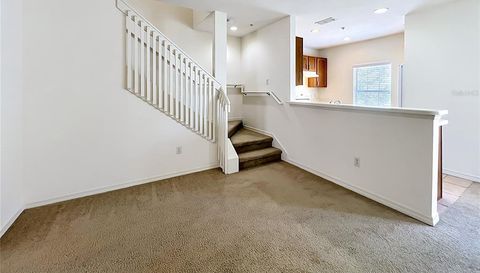 439 OLD FARM LN