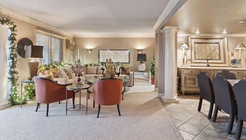 3076 Lexington Avenue N