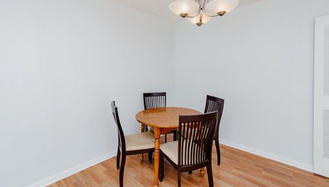 5901 N SHERIDAN Road