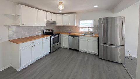 6515 15th St E J11