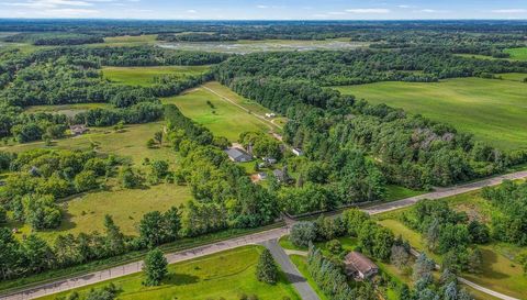 2454 221st Avenue NE