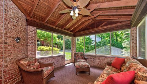 6643 Greenoak Dr