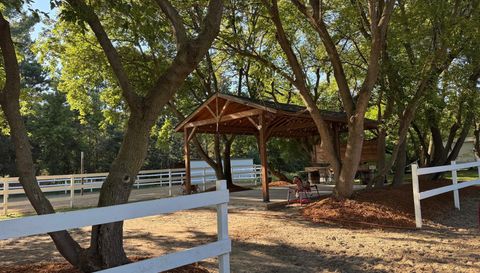 2454 221st Avenue NE