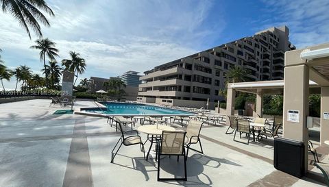 251 Crandon Blvd
